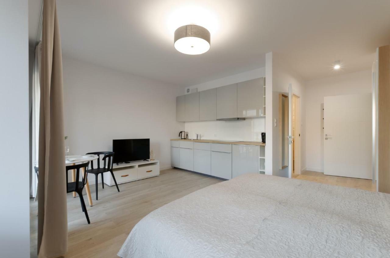 Apple Green Apartments Poznan Ngoại thất bức ảnh